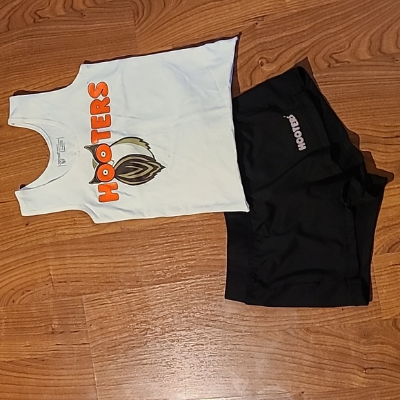 Hooter's xs uniform set - Picture 2 of 11